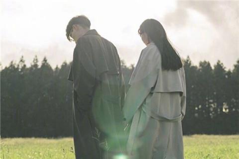 自卑的人怎么谈恋爱