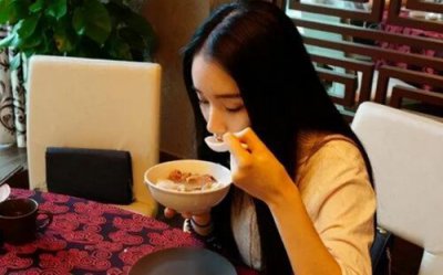 ​第一次约会怎么不尴尬？3个技巧助你打破僵局