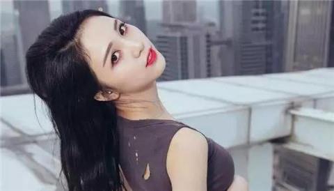 如何应对被拒绝的表白?学会这些技巧,让你在发信息时更得体!