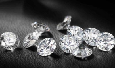 ​为啥年轻人都不买钻石了 黄金为什么比钻石受欢迎