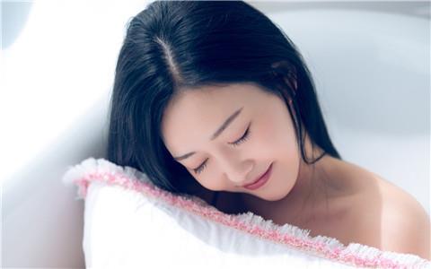 表白情话渣男篇,撩动冰山美女的爱情佳句2