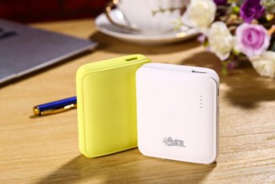 ​充电宝放在车里面会爆炸吗，充电宝放车里怎样才安全