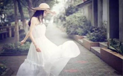 ​怎样让女生倒追自己？从这4个方面入手