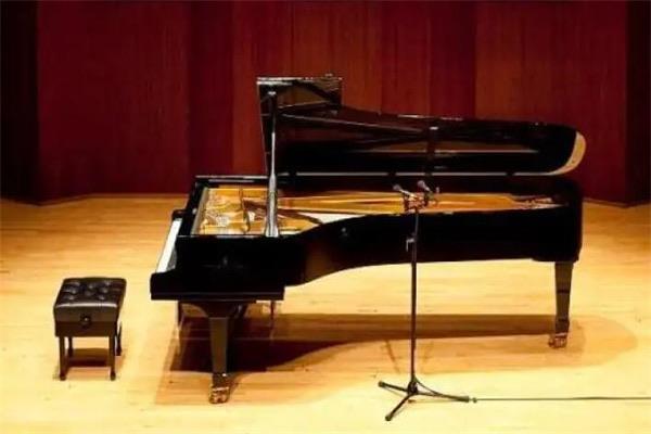 生活普通钢琴多少钱?一万元以内(在正规品牌店购买) 3