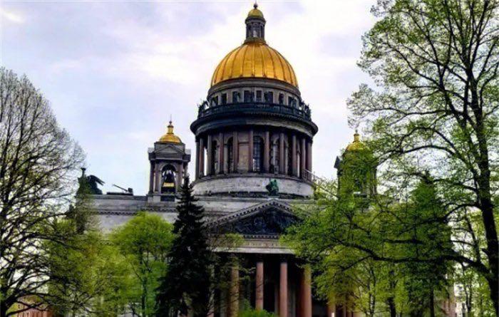 生活世界上面积最大的国家俄罗斯达1709.82万平方千米(四季分明) 2