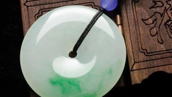 生活翡翠和玉的区别是什么?翡翠和玉哪个更好  1