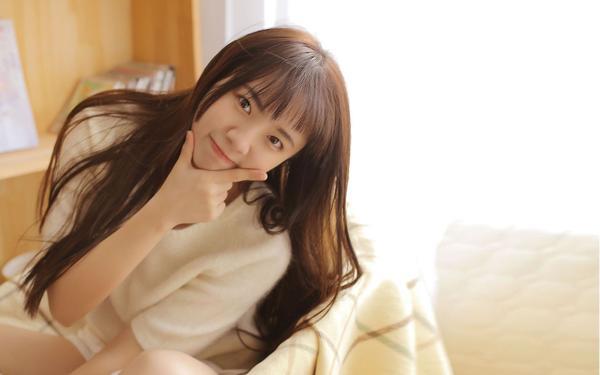 睁着眼睛接吻的女生是怎么想的?是不爱么