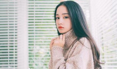 ​女生说不想谈恋爱却主动和你聊天，啥意思？