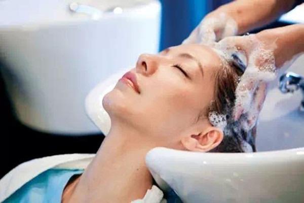 生活洗头可以加点白醋吗 洗头加白醋可以去屑吗 2