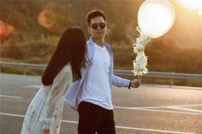 ​爱一个人能爱多久？情侣之间能爱多久？