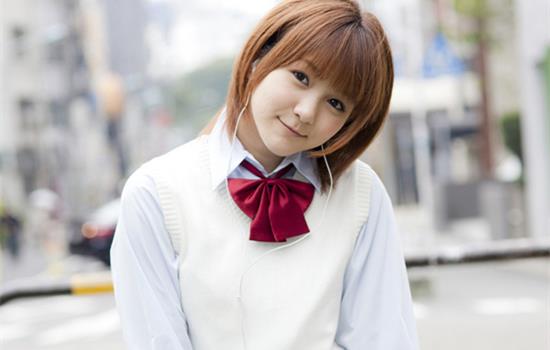 和一个人网上经常聊天会爱上吗? 会爱上经常和你聊天的人吗?