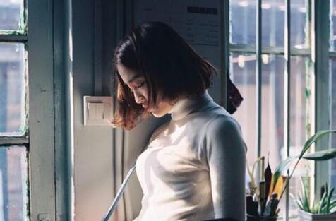 女生向你倾诉烦恼陪伴安慰