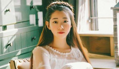 ​很沉默不爱说话的女生该怎么追？教你打开她的心