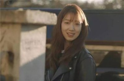 ​和女孩聊天聊不到一起的原因是什么，该怎么改变？