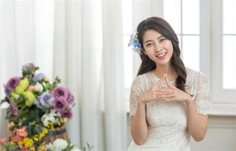 女生发大哭表情