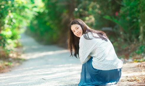 女朋友背着我和追求者约会原因2