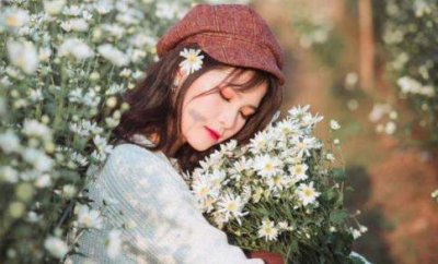 ​你追的女生跟别的男生也约会说明什么？