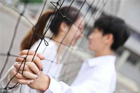 晚上对女生说的撩人情话，和女生说的撩人情话