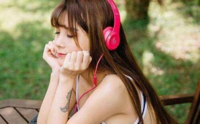 ​怎么拥抱女孩子的套路，自然而然促进关系