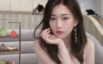 ​长的漂亮而高冷的女生都很难追吗？该怎么追求