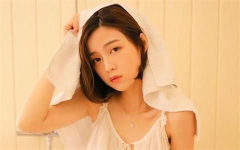 讲笑话