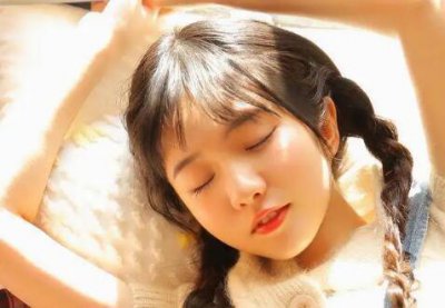​女生说困扰是不喜欢吗？有好感但还不能在一起