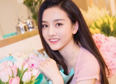 ​女生脖子左边有痣好吗