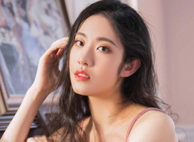 ​山根低的女人命运