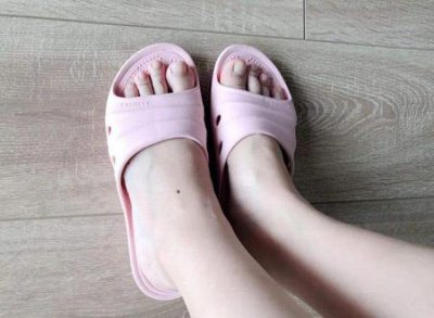 ​脚背上长痣是菩萨转世吗