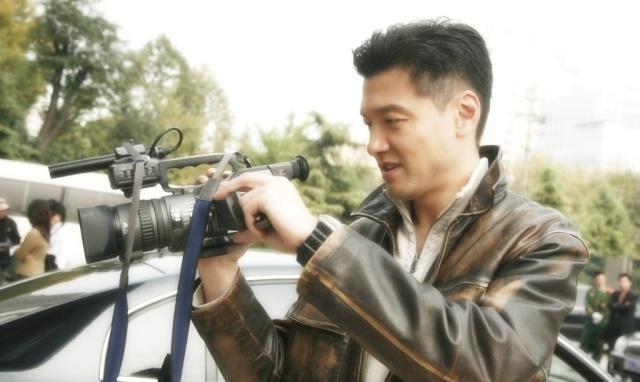 王丽坤新剧来袭化身高颜值保镖，男主被称为行走中的“荷尔蒙”