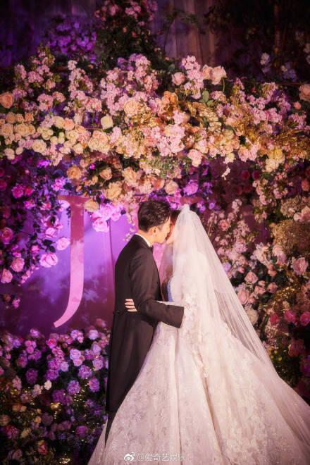 郭晓婷还原婚礼现场：罗晋太紧张一直笑场，不让带手机另有原因