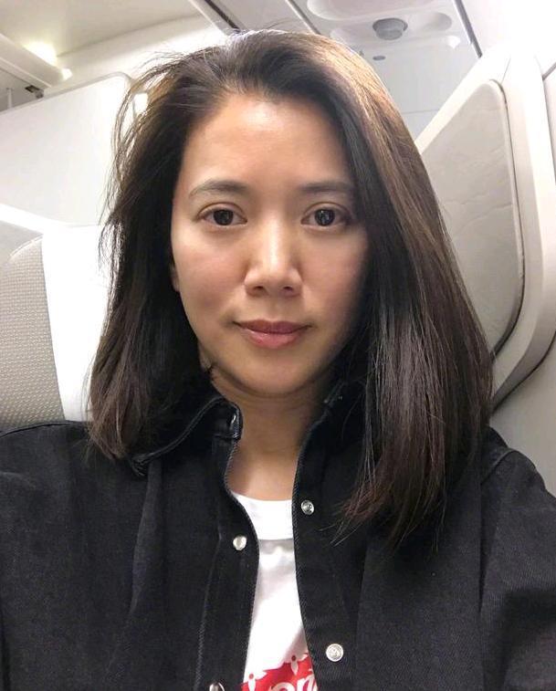 袁咏仪拍“三级”片 吴镇宇：“床要上好螺丝，不然床要塌了呀！