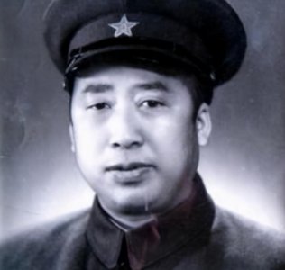 ​滕代远：红三军团政委，八路军参谋长，为何没授衔