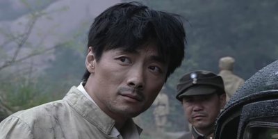 ​暗杀余则成的特务万里浪，被军统枪决，手脚打4枪两腿中间打一枪