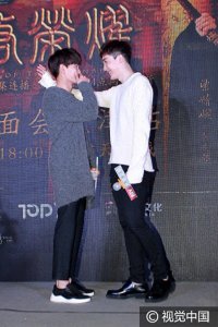 ​《大唐荣耀》天津粉丝见面会 任嘉伦遭曹曦戈“壁咚”大秀基情