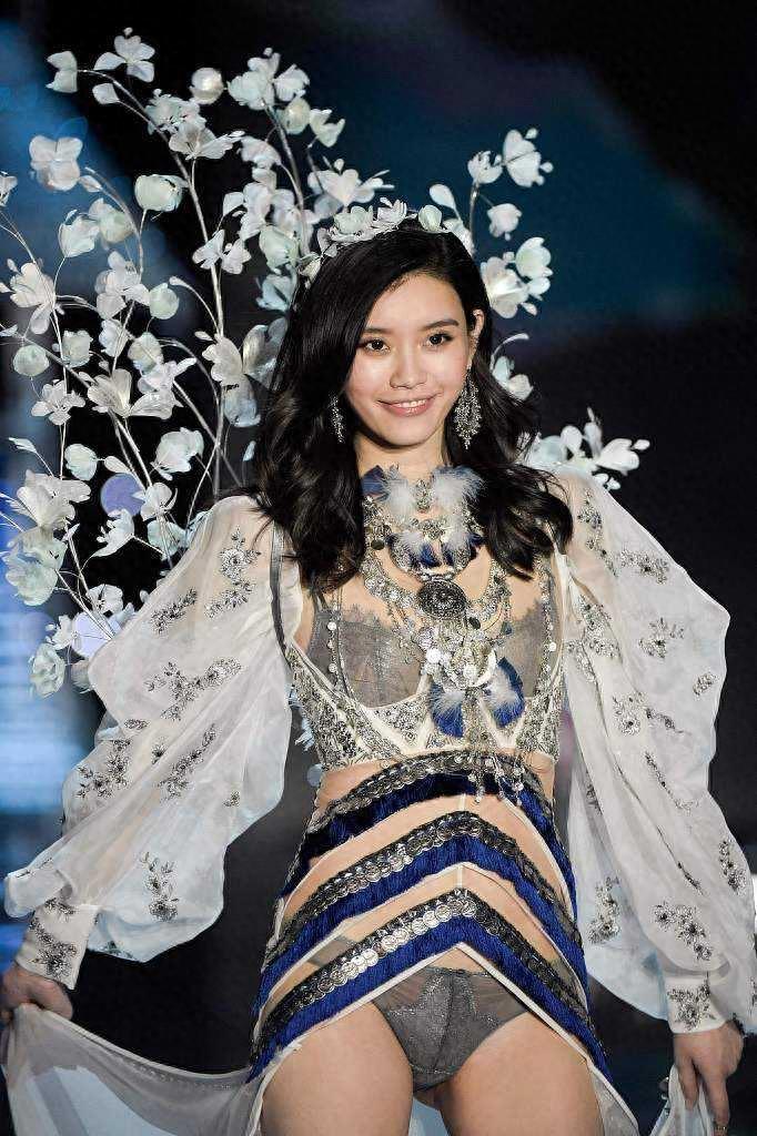 登上维密舞台的中国超模有6位，最后一位还未满20岁！