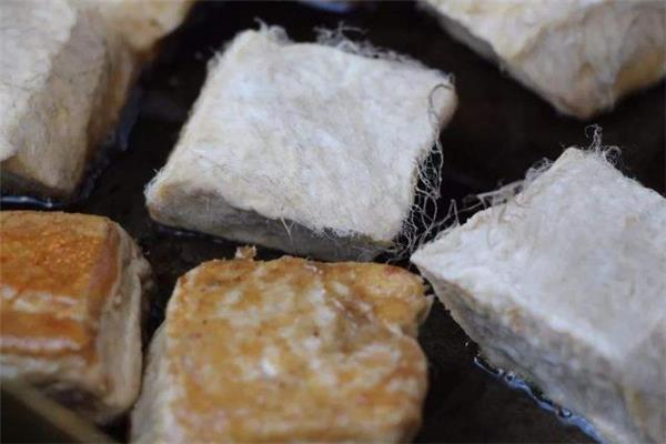 胃炎能吃毛豆腐吗 胃寒的人能吃毛豆腐吗