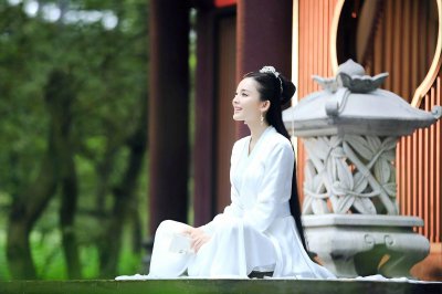 ​择天记娜扎高清美图，冰清玉洁，仙女下凡的徐有容，美的