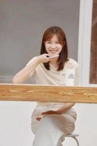 ​李艾的个人信息全面解析，包括她的感情历程以及现任丈夫的信息