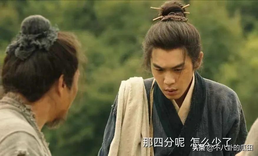 刚开播就排名第一，张若昀又出“王炸”剧，看完4集我会追到底