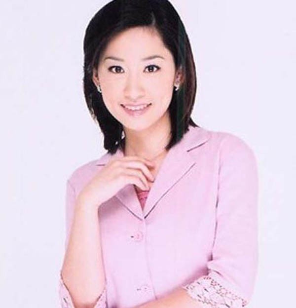 何炅老婆王菁资料照片 曾是《演艺圈》的运作总监