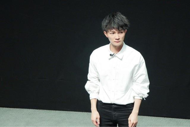 娱乐周深原名为什么叫周星星，揭秘周深改名背后的故事  4