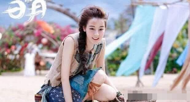 热巴新挑战！《日月》中饰演嫦娥引吐槽，网友：这是穿越剧吗？