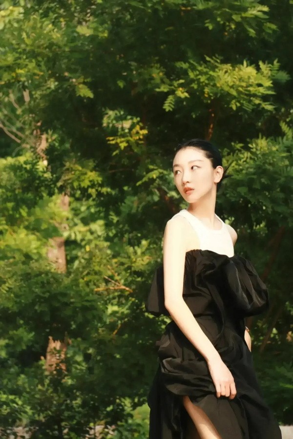 单眼皮也能出美女：周冬雨
