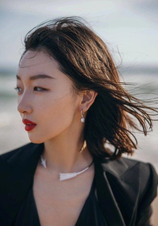 单眼皮也能出美女：周冬雨