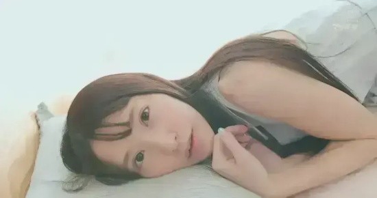 呆、萌、痴、纯的天使亚梦写真合集，含情脉脉的大眼萌妹！