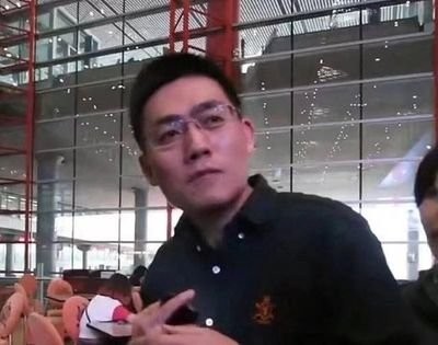 李飞是什么梗，李飞是时代峰峻的什么