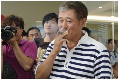 ​赵本山三大保镖近照，钢子单飞做老板，最穷的他将继承本山传媒！