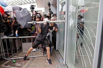 ​香港肉丸子事件是什么意思(高尔夫球和肉丸子是什么意思)
