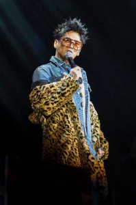 ​曹格半夜发文前言不搭后语 网友担心起精神状态